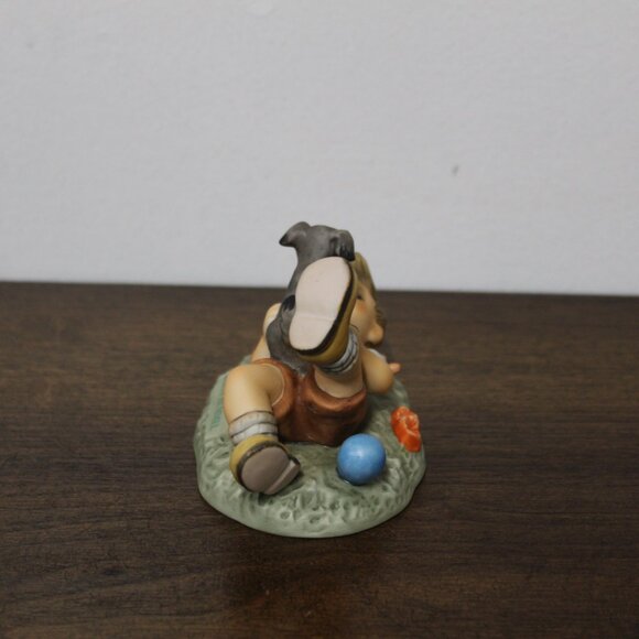 Berta Hummel Figurine "Pals" BH4 Goebel 1996 Boy Playing With Dog With Ball - Picture 4 of 8